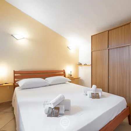 Mary Semesterbostad Simius